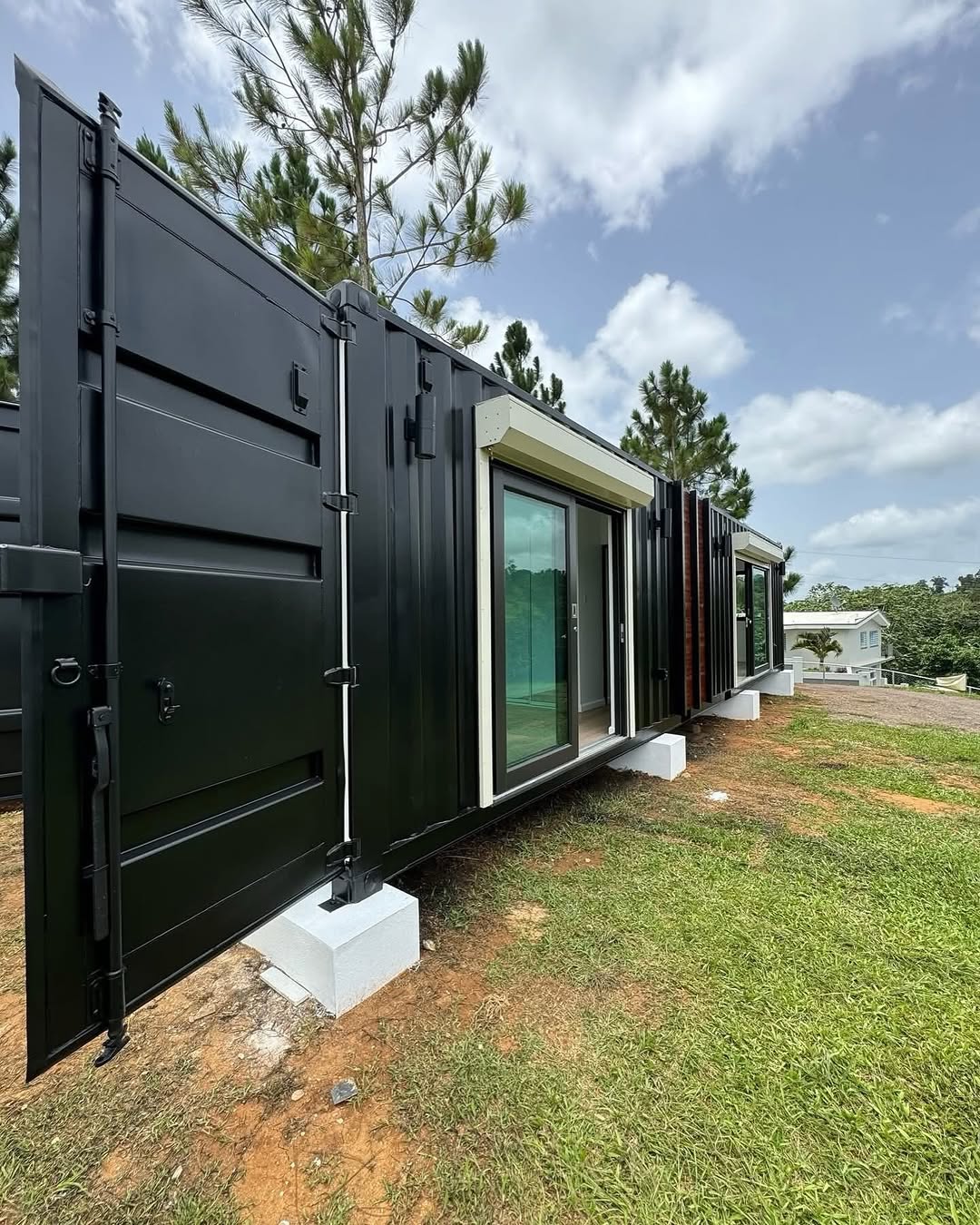 Modern Air-Conditioned Container Office / Accommodation Unit