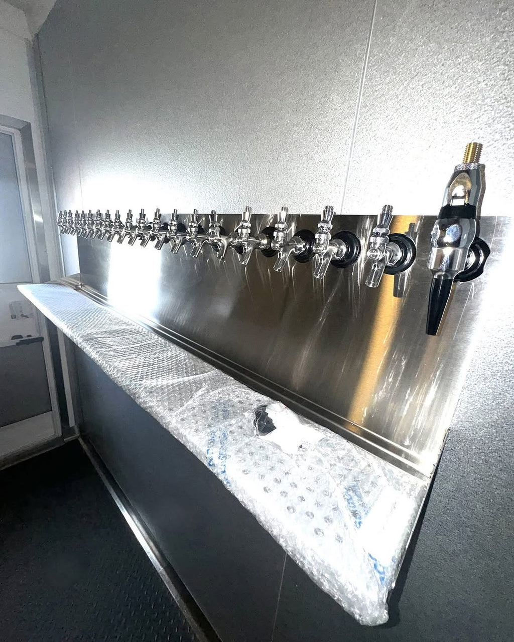 12m / 40ft Container Coffee Shop / Takeaway Kiosk