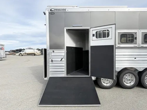 6-Horse Gooseneck Trailer