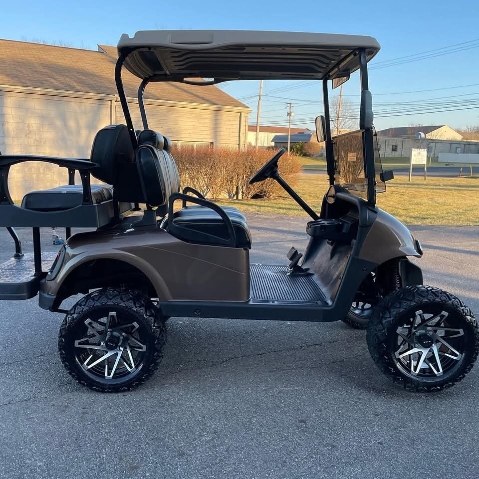 E-Z-GO RXV 48V Electric Golf Cart