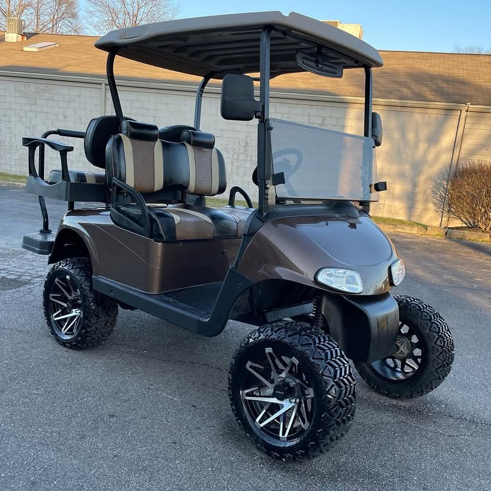 E-Z-GO RXV 48V Electric Golf Cart