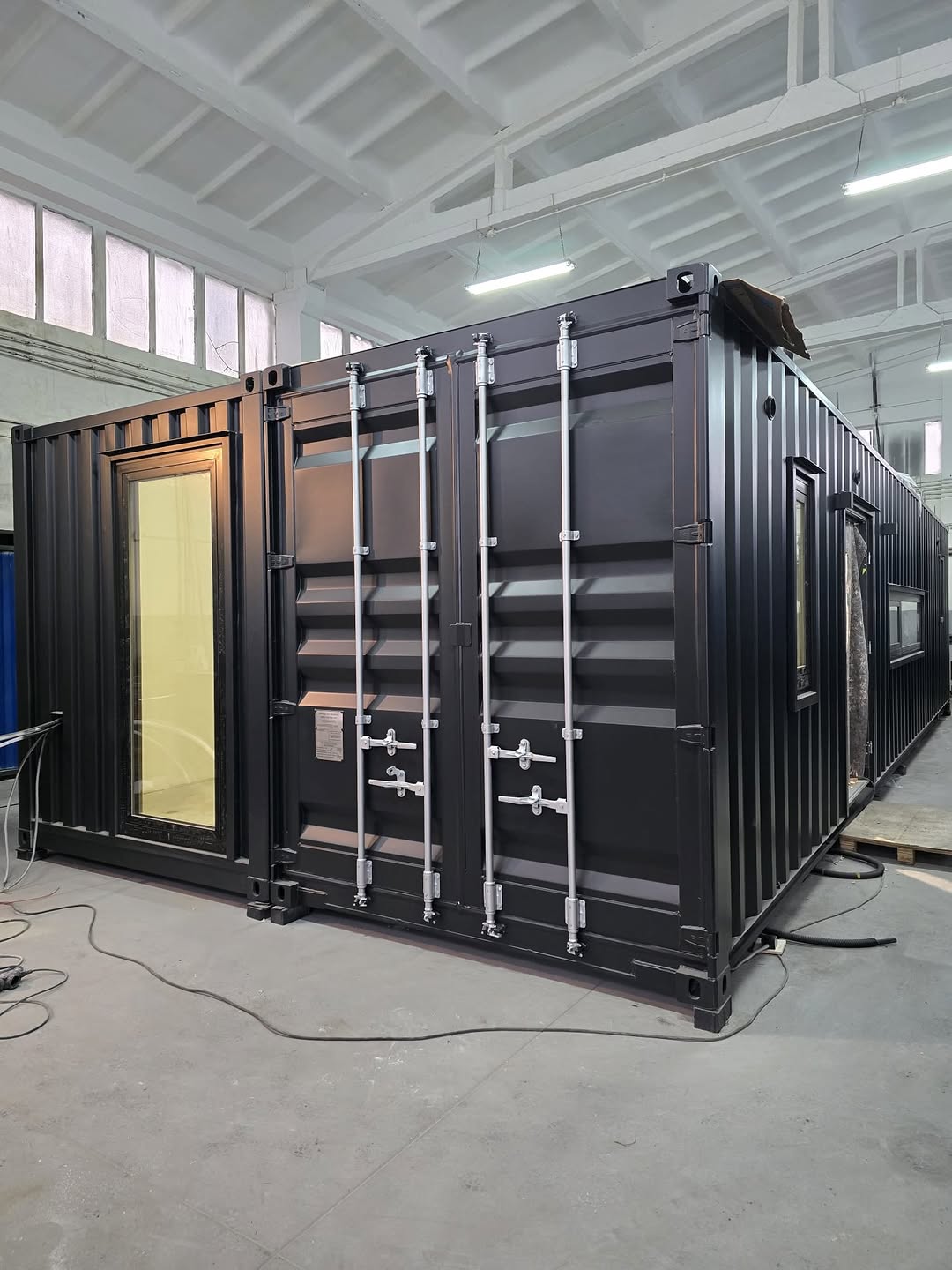 Modern Black Container Office / Studio