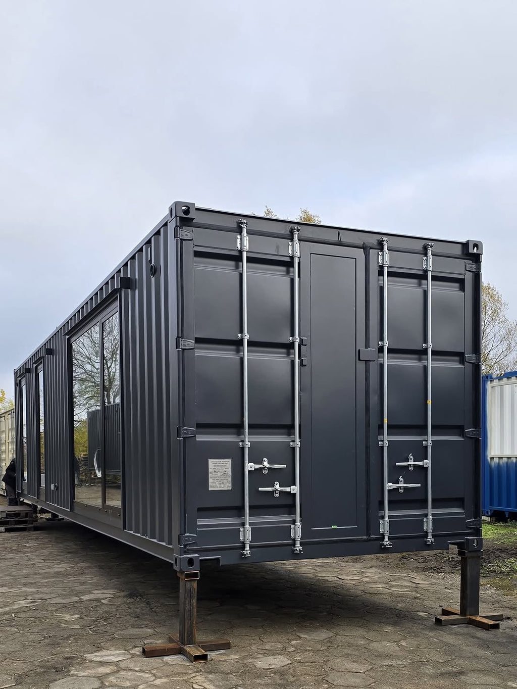 12m / 40ft Modern Glass-Front Container Office / Studio